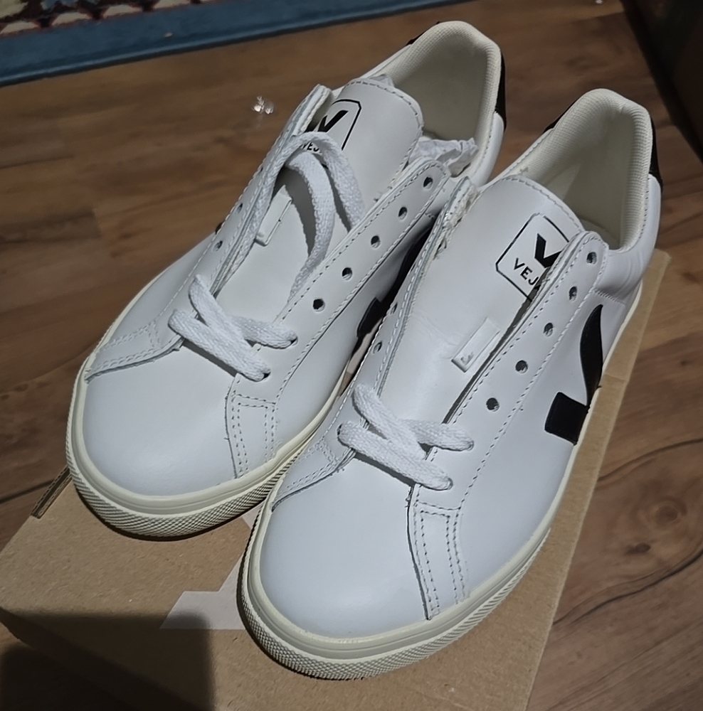 NEW Veja White Sneakers with Black Accents